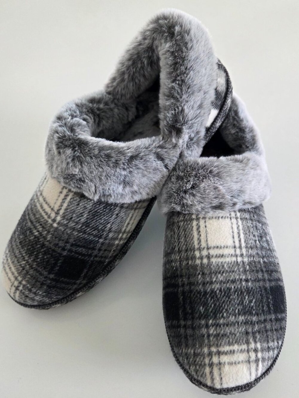 NWOT BOB's Skechers Slippers 8